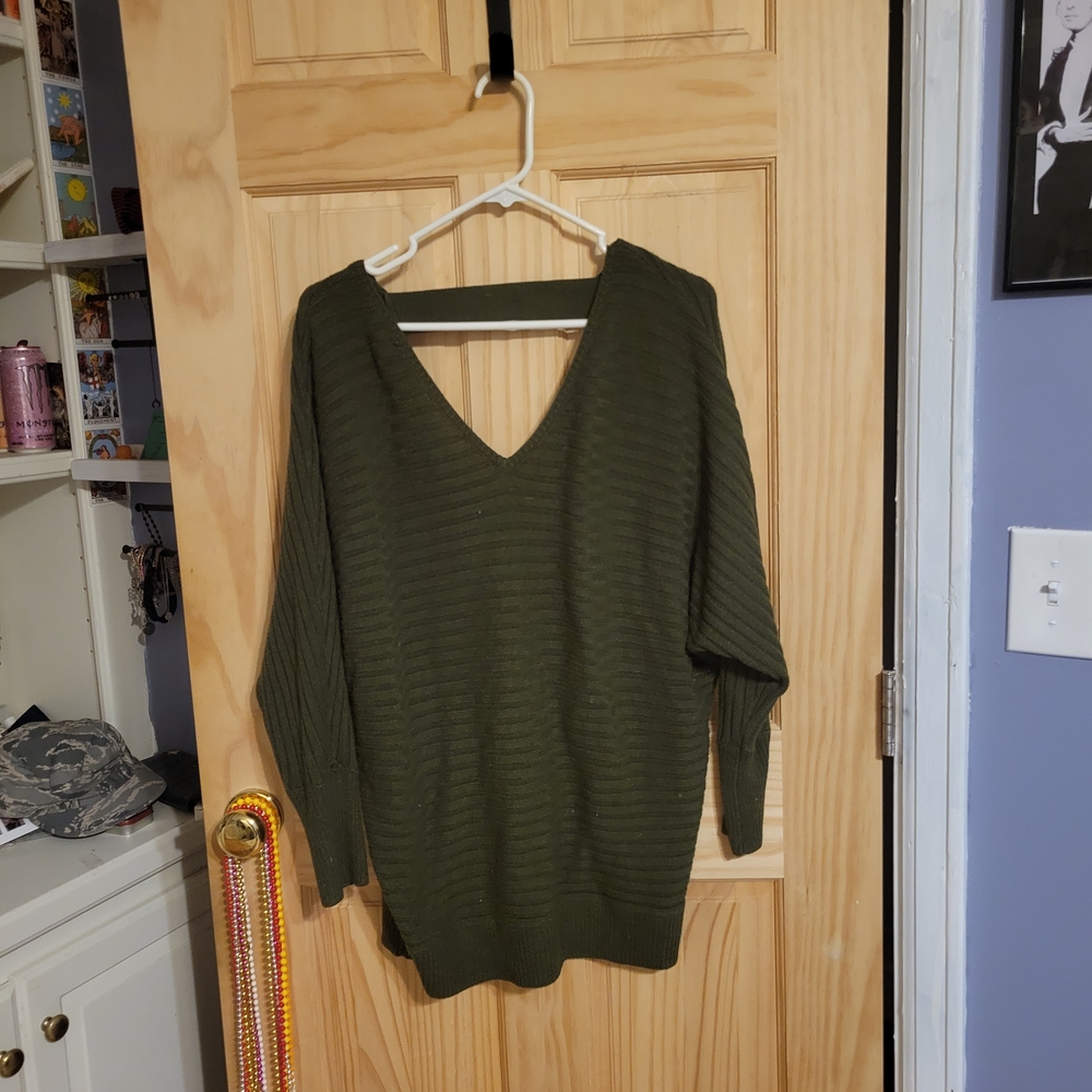 New York & Company Deep Green V-Neck Sweater
